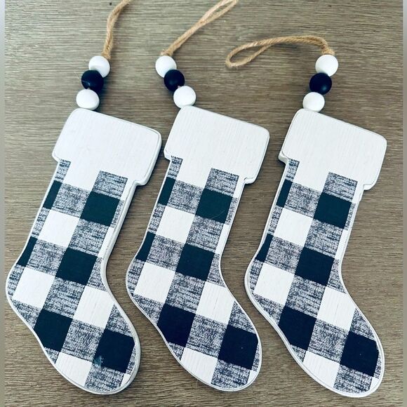 Christmas Buffalo Plaid Wood Beaded Holiday Stocking Ornaments Lot - Picture 1 of 2